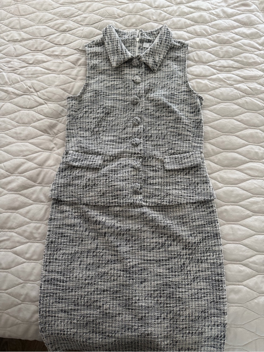 Suzy Shier Gray Tweed Pencil Skirt Set (used)